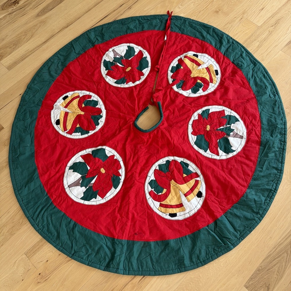 Quilted Red Green Cotton Christmas Holiday Tree Skirt Bell And Poinsettia GWB001